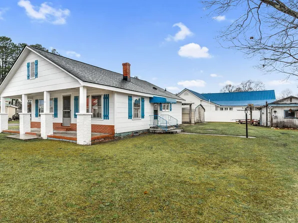 201 N Holt St, Pine Level, NC 27568