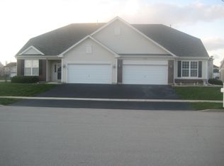 8225 Woodview Ave, Joliet, IL 60431