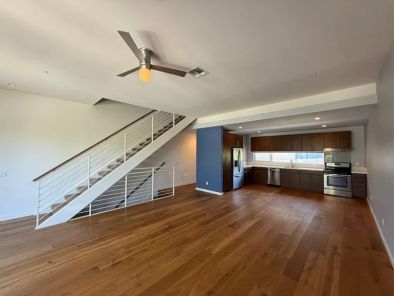 411 Garden St — Photo 5
