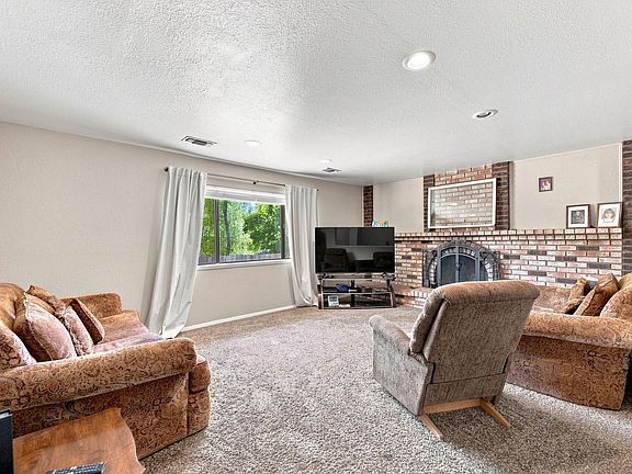 5th image of 2579 Velia St