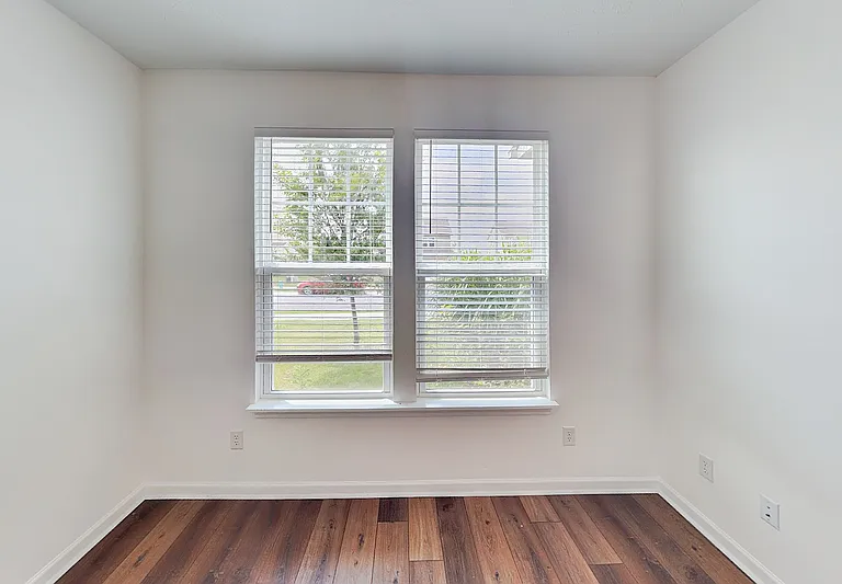 10506 Broadford St — Photo 11
