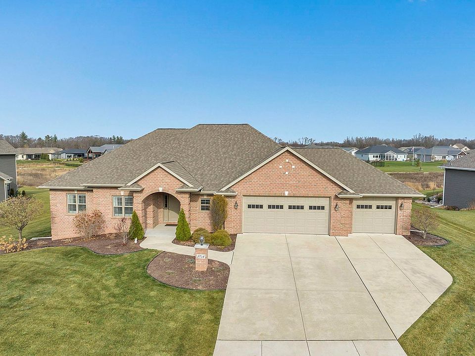 2754 Creekwood Cir, Green Bay, WI 54311 Zillow