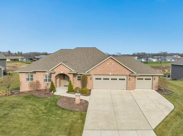 2754 Creekwood Cir, Green Bay, WI 54311