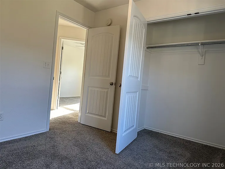 623 N Division St — Photo 18