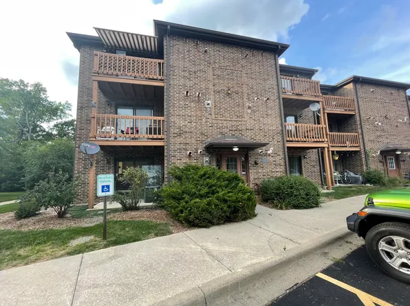 2268 Abbeywood Dr APT A, Lisle, IL 60532