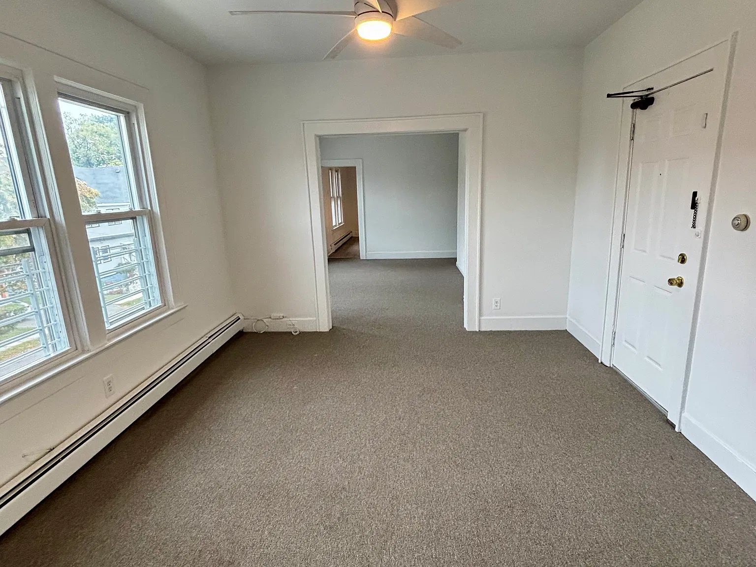 3 bed, 1087 sqft, $3,900 — Photo 4