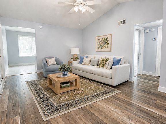 4th image of 3335 Catamaran Way