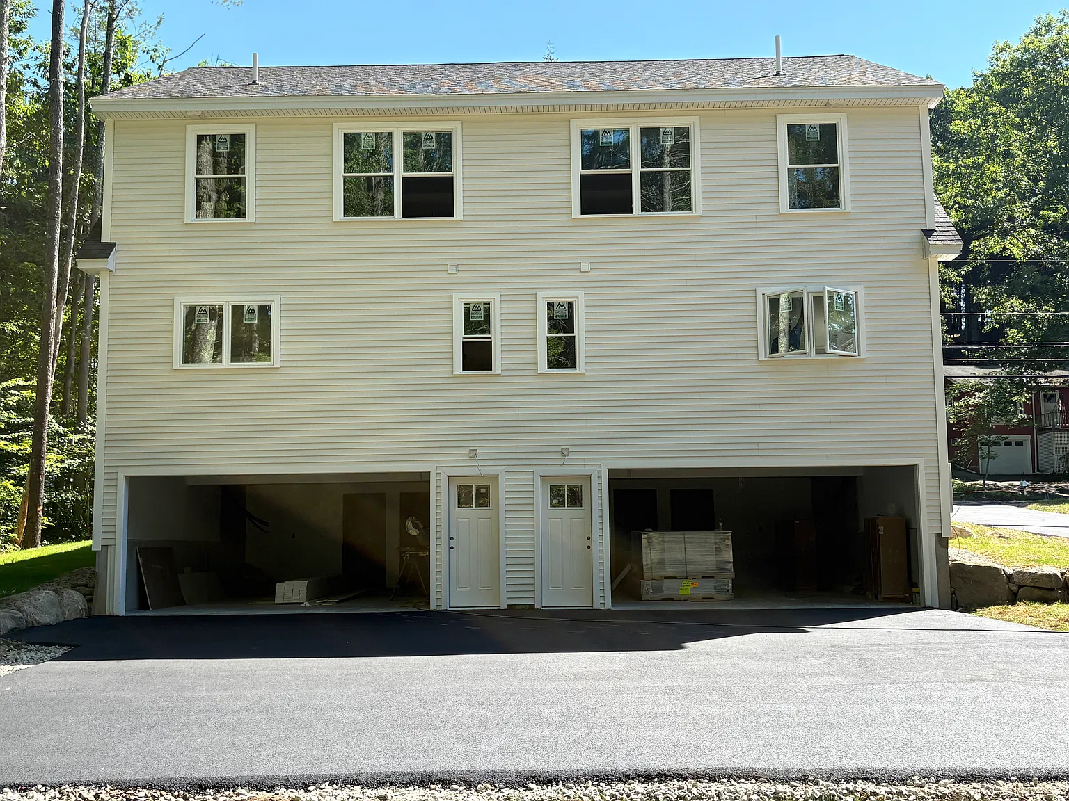 3 bed, 2.5 bath, 1400 sqft, $3,900 — Photo 2