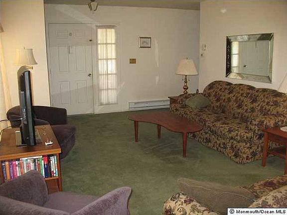 4th image of 27 Carnation Drive #A