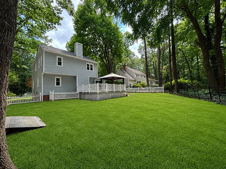 14010 Autumn Woods Rd — Photo 2