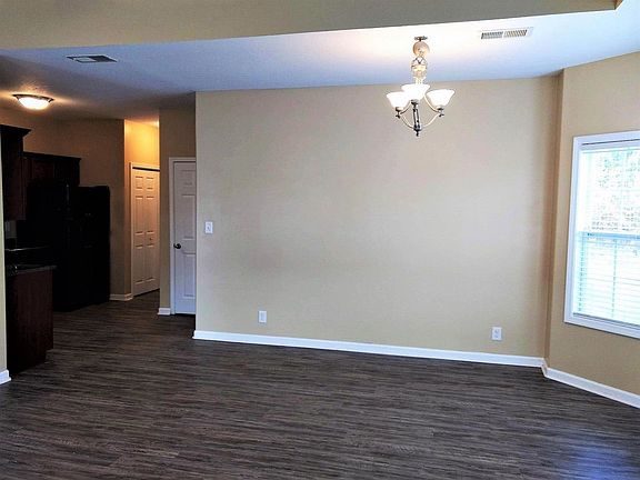 3rd image of 161 Alexander Blvd