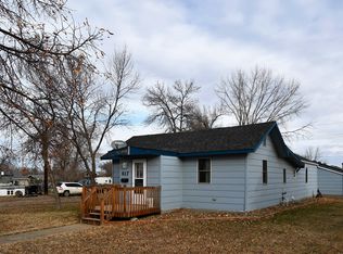617 E Benham St, Glendive, MT 59330