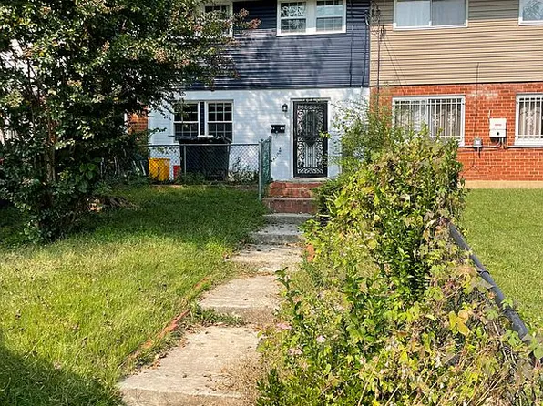 2403 Kent Village Pl, Landover, MD 20785