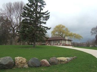 39700 93rd St, Genoa City, WI 53128