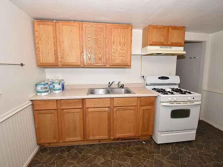 1311 Montgomery Rd — Photo 6