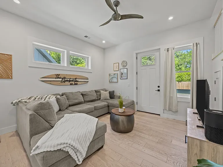 3412 Walter Dr — Photo 3
