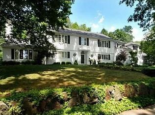 8 Woodland Rd, Sewickley, PA 15143