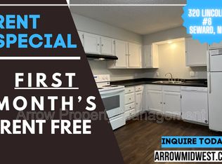 320 Lincoln St APT 6, Seward, NE 68434