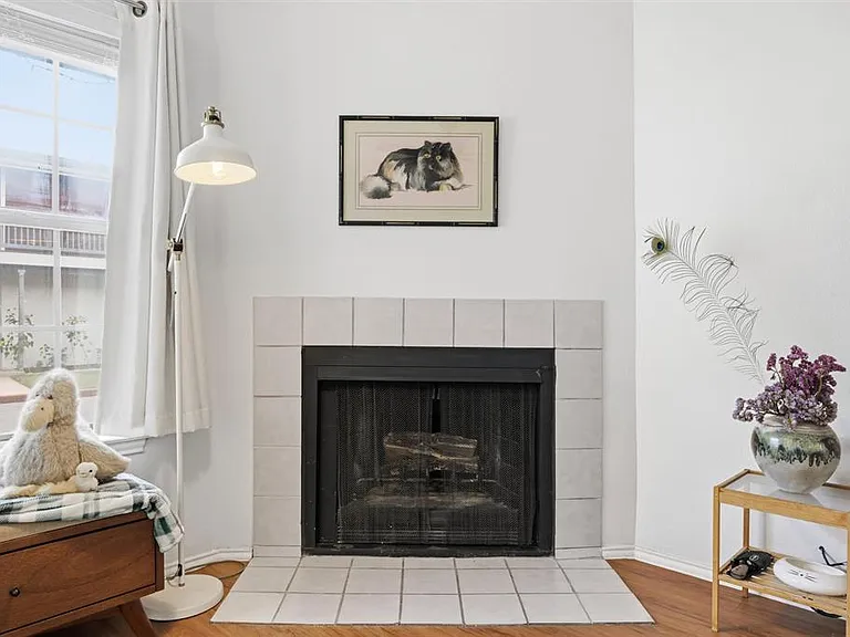 2215 Post Rd #1018 — Photo 3