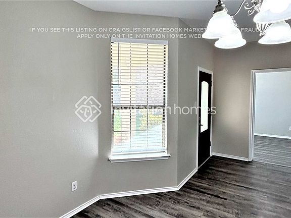 3rd image of 1741 E Mesa Park Cv