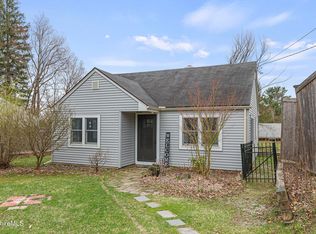 9 Leslie Ave, Lanesborough, MA 01237