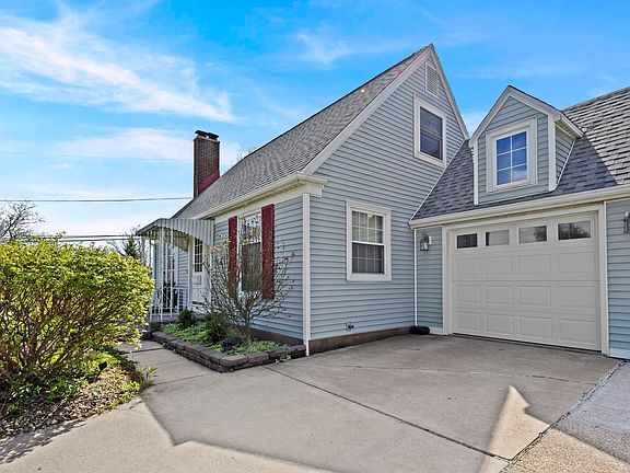 2nd image of 2521 Bolton Dr