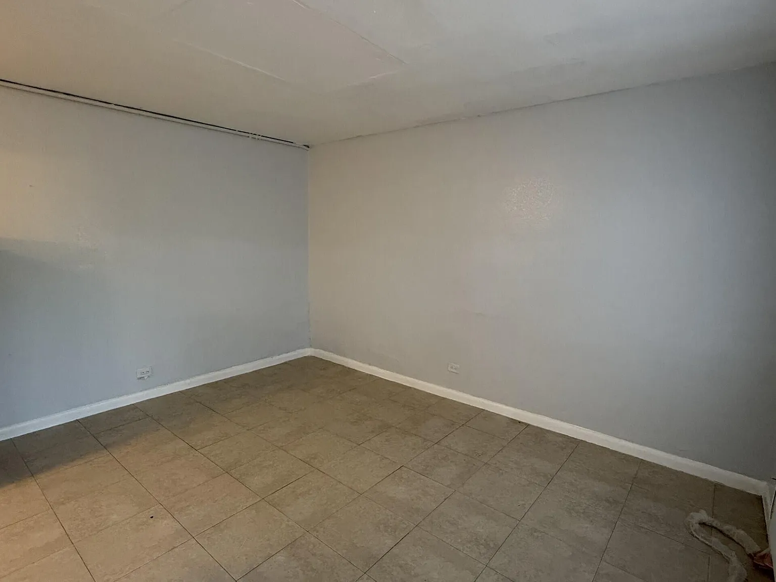 Studio, 1.0 bath, 300 sqft, $1,250 — Photo 3