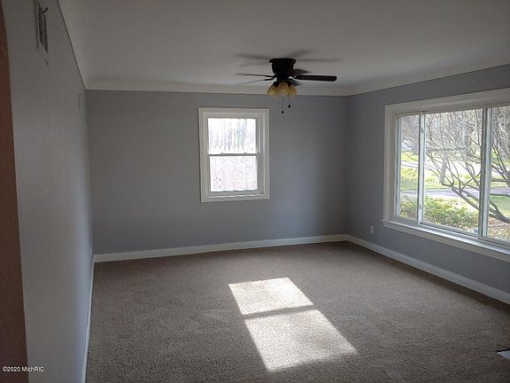 4th image of 5167 E H Ave