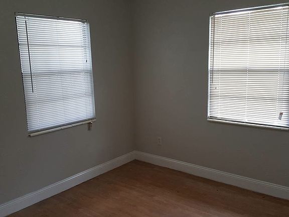 5th image of 2313 W Idlewild Ave
