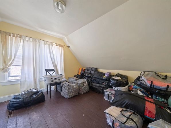 boston-massachusetts-59110492 picture