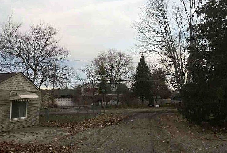 2nd image of 5018 Thornapple Dr