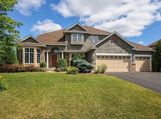 708 Applewood Cir, Victoria, MN 55386