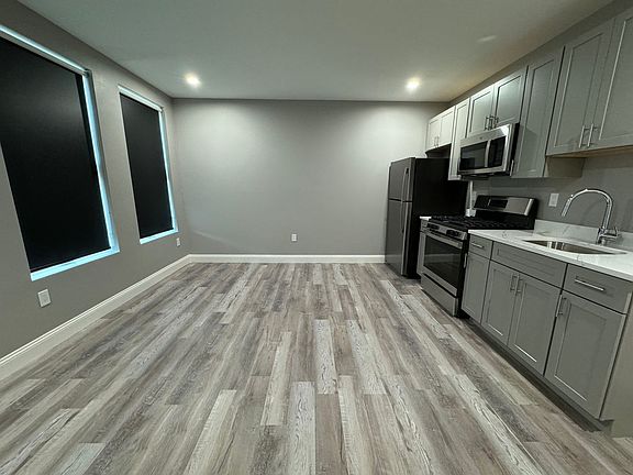 4th image of 55 Walnut Ave #306