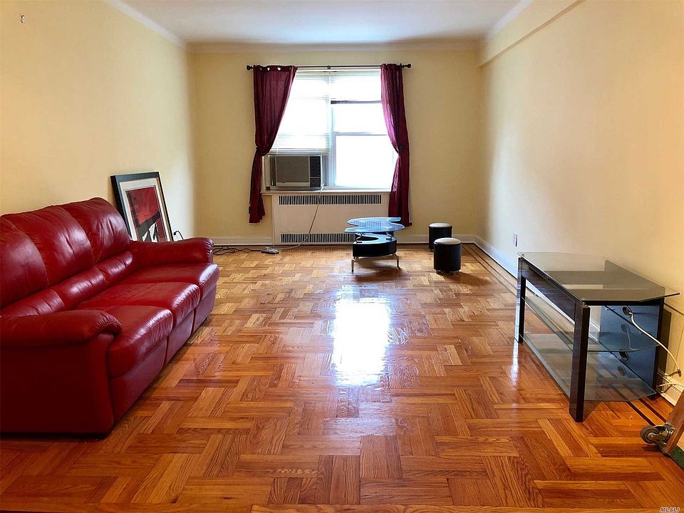 1st image of 14307 Sanford Ave APT 6H
