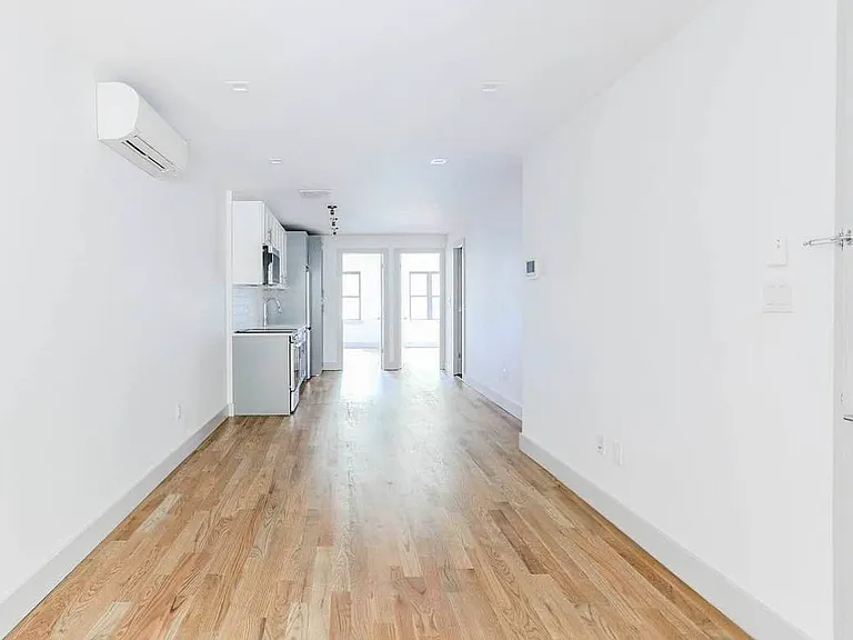 571 Gates Ave #1B — Photo 2