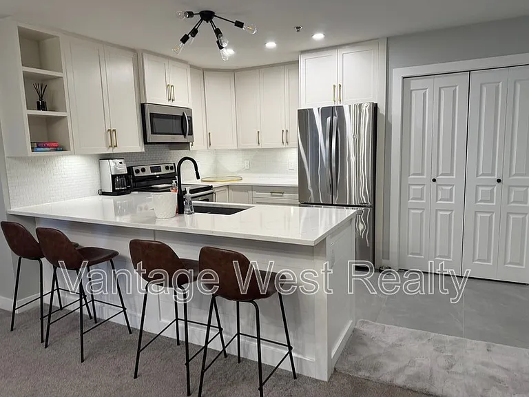 1099 Sunset Dr #228 — Photo 1