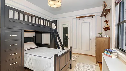 Rented by Metropolitan Realty