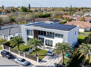 Vanderbilt Park Amd Pl, Doral, FL 33172