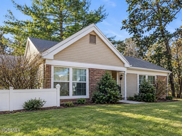 766B Liverpool Circle, Manchester, NJ 08759