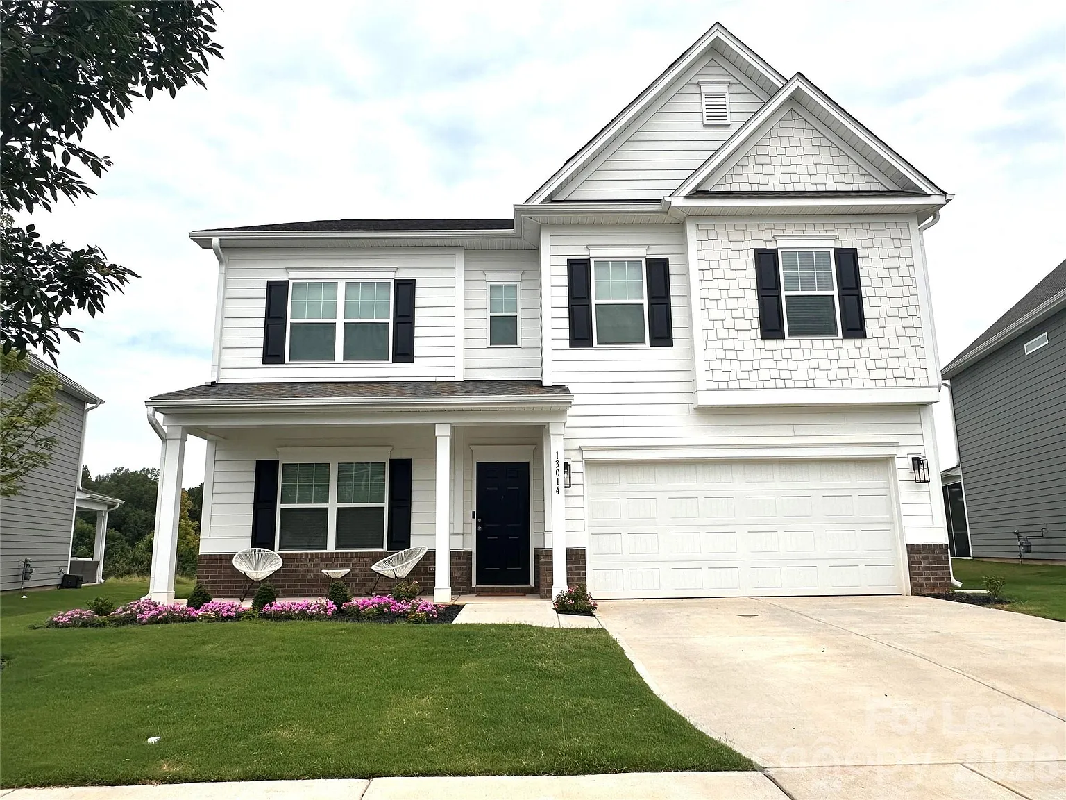 4 bed, 4.0 bath, 3000 sqft, $2,950 — Photo 1