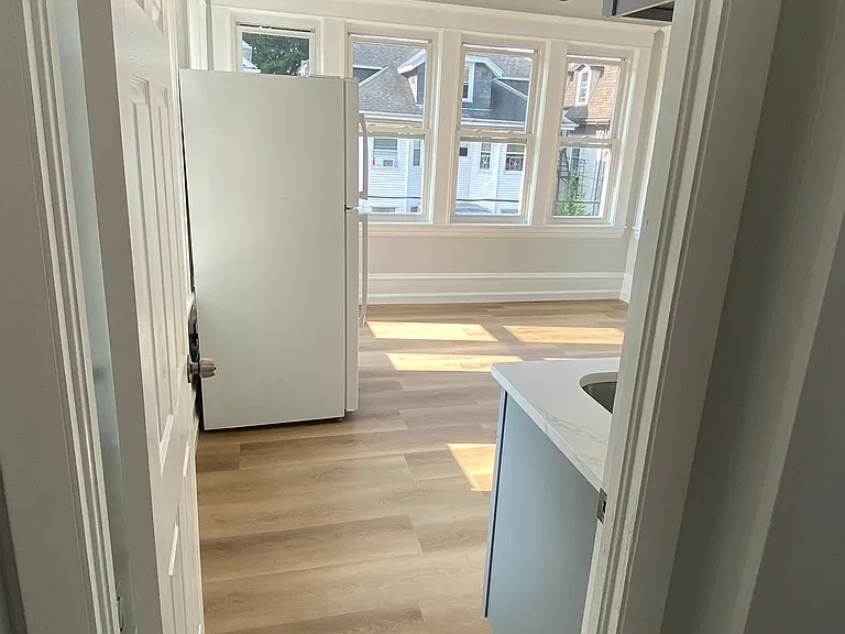 131 Deane St #2S — Photo 8