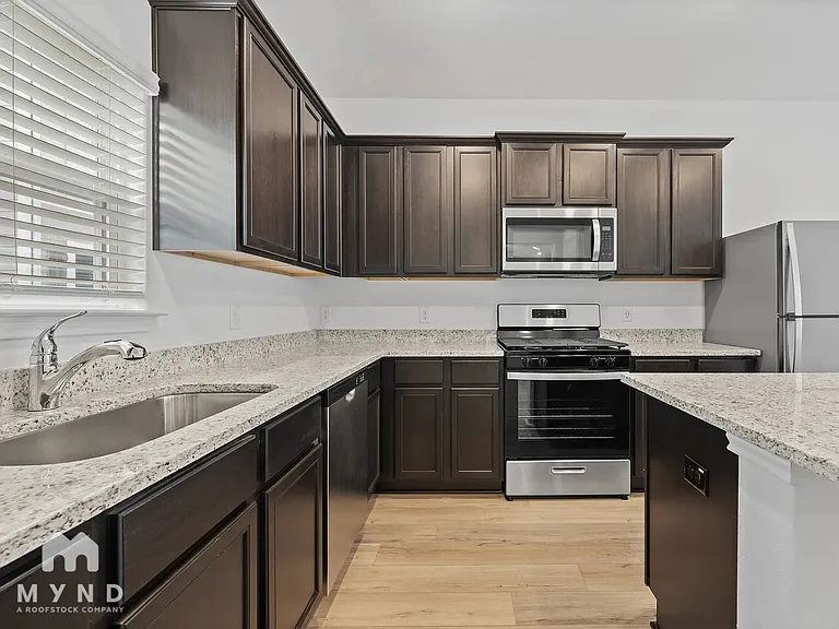 10853 Quinn Ct — Photo 4