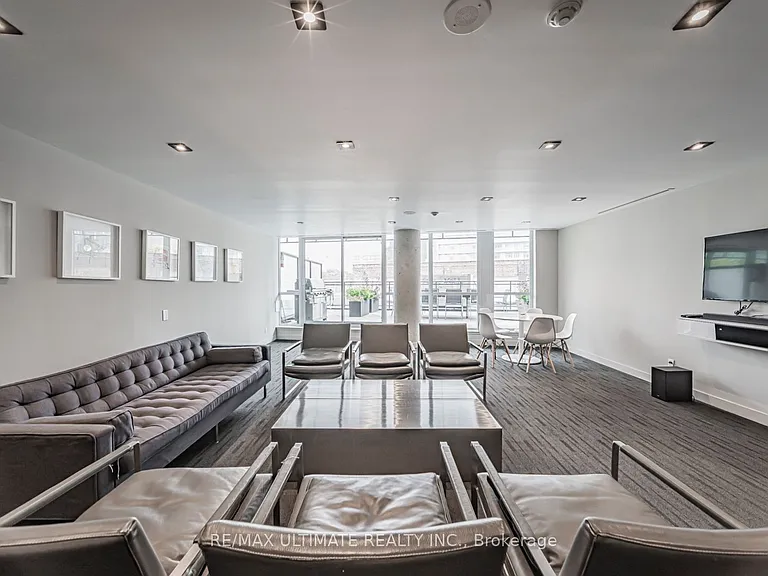 318 King St E #1108 — Photo 30