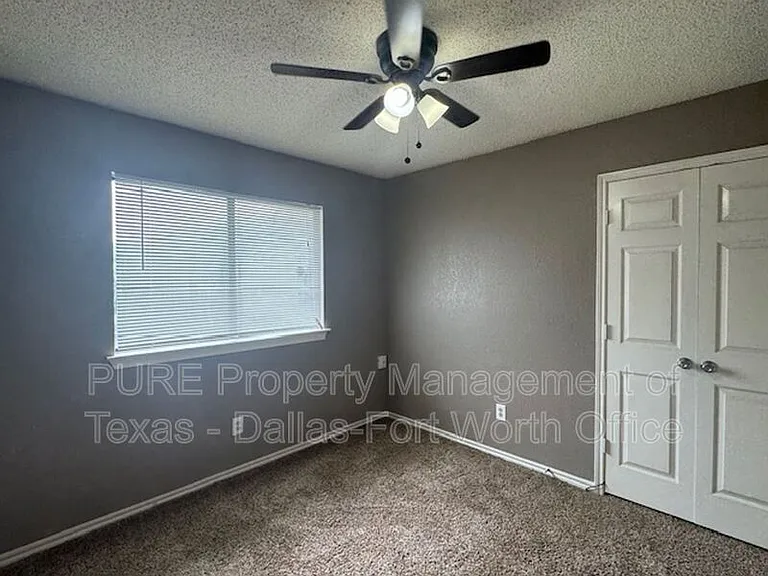 1404 Straus Rd — Photo 17