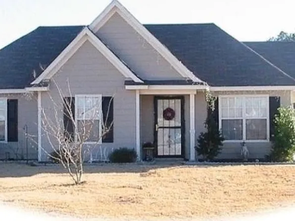 122 Foxchase Dr, Mason, TN 38049