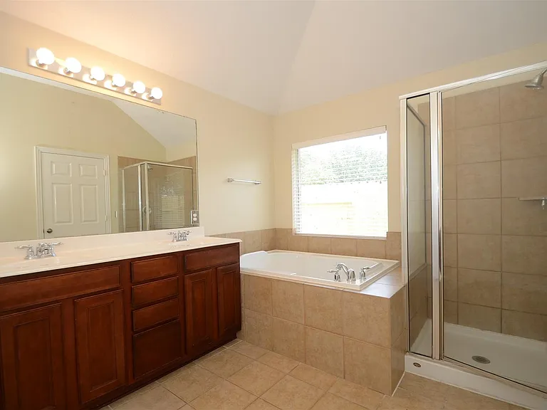 23207 Dewflower Dr — Photo 31