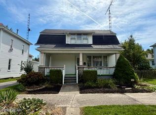 414 E Franklin St, Kenton, OH 43326