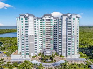 285 Grande Way APT 705, Naples, FL 34110