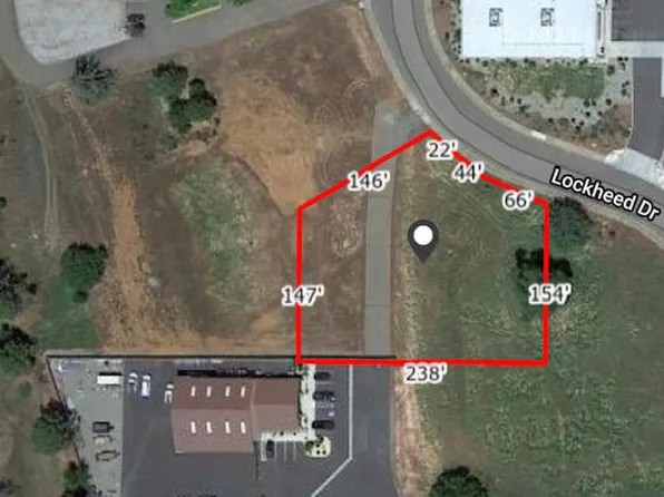 7540 Lockheed Dr, Redding, CA 96002