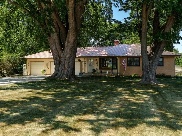 3709 Renfro Rd, Cherry Valley, IL 61016